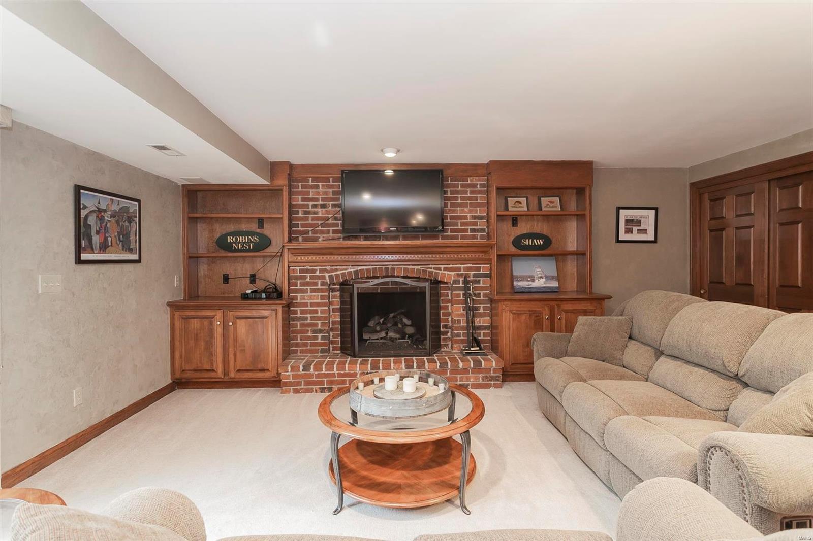 Kingspointe - Residential