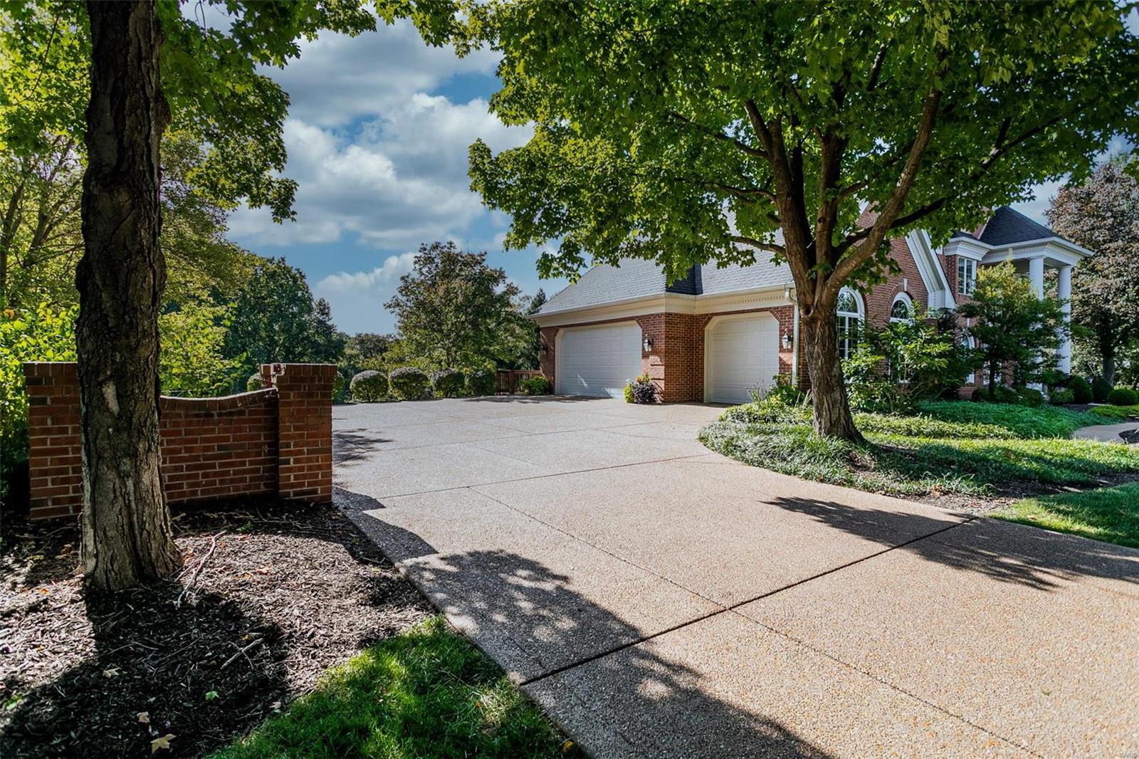 Kingspointe - Residential