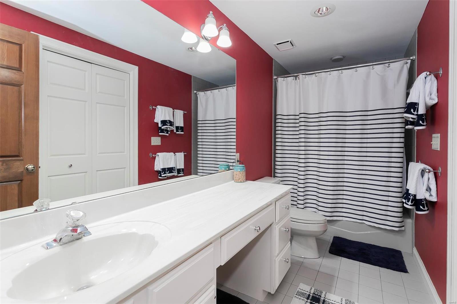 Kingspointe - Residential