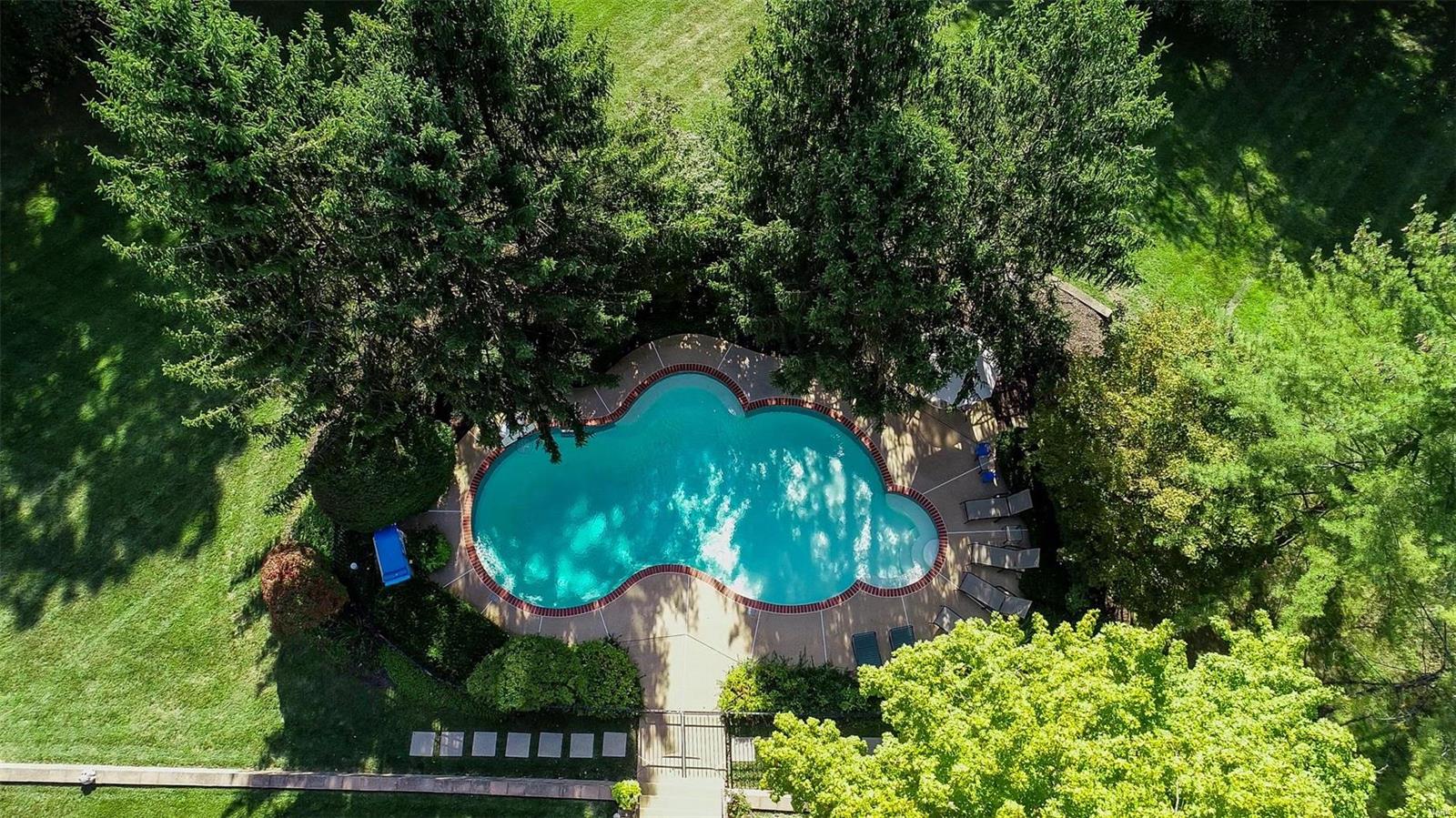 Kingspointe - Residential