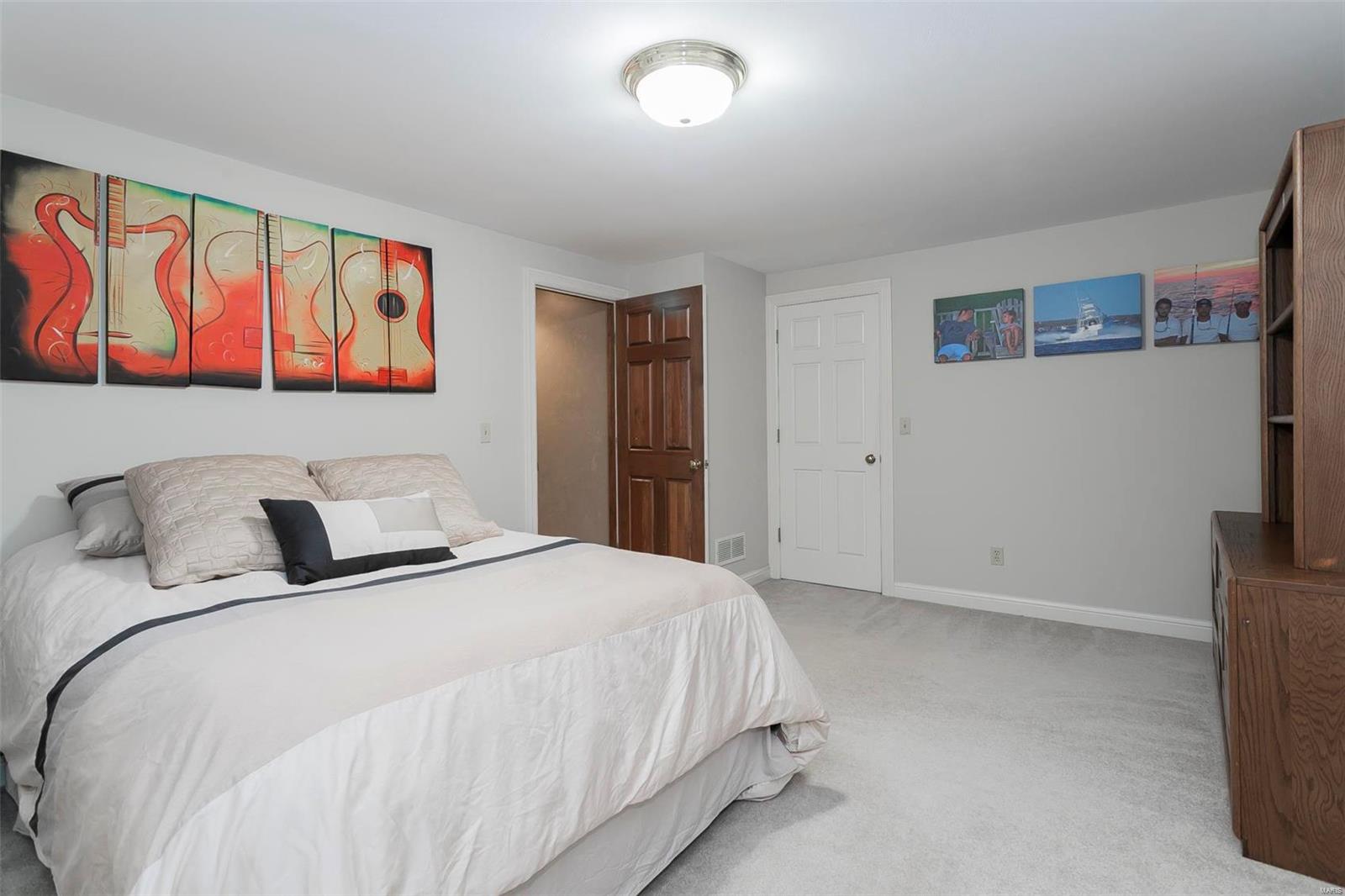 Kingspointe - Residential