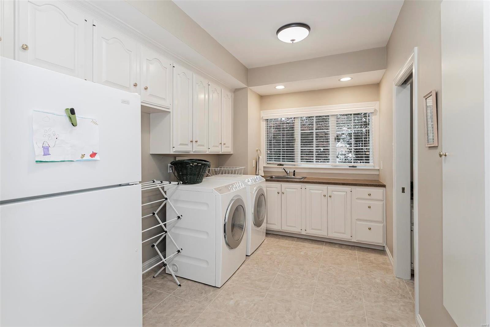 Kingspointe - Residential