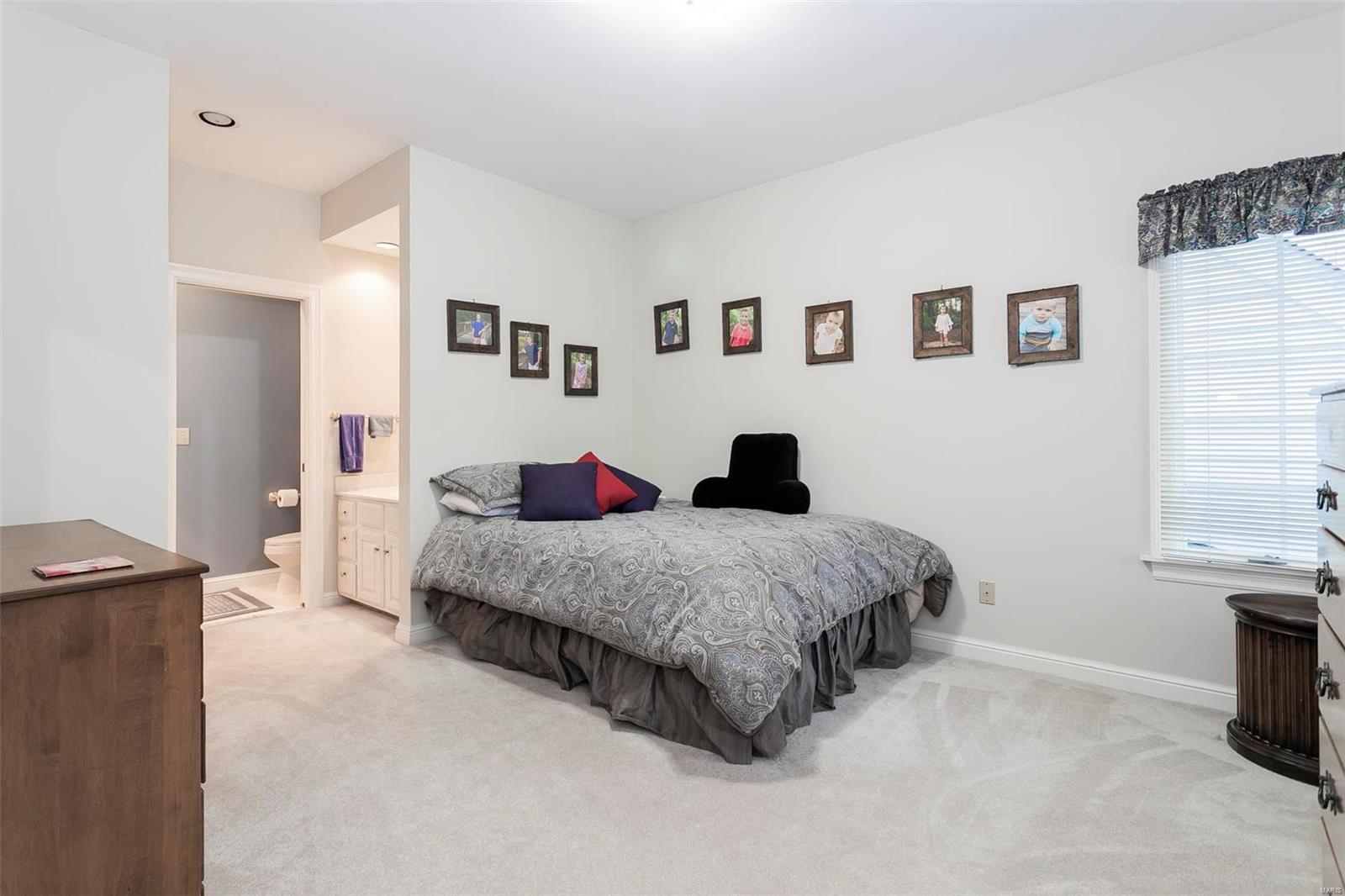 Kingspointe - Residential