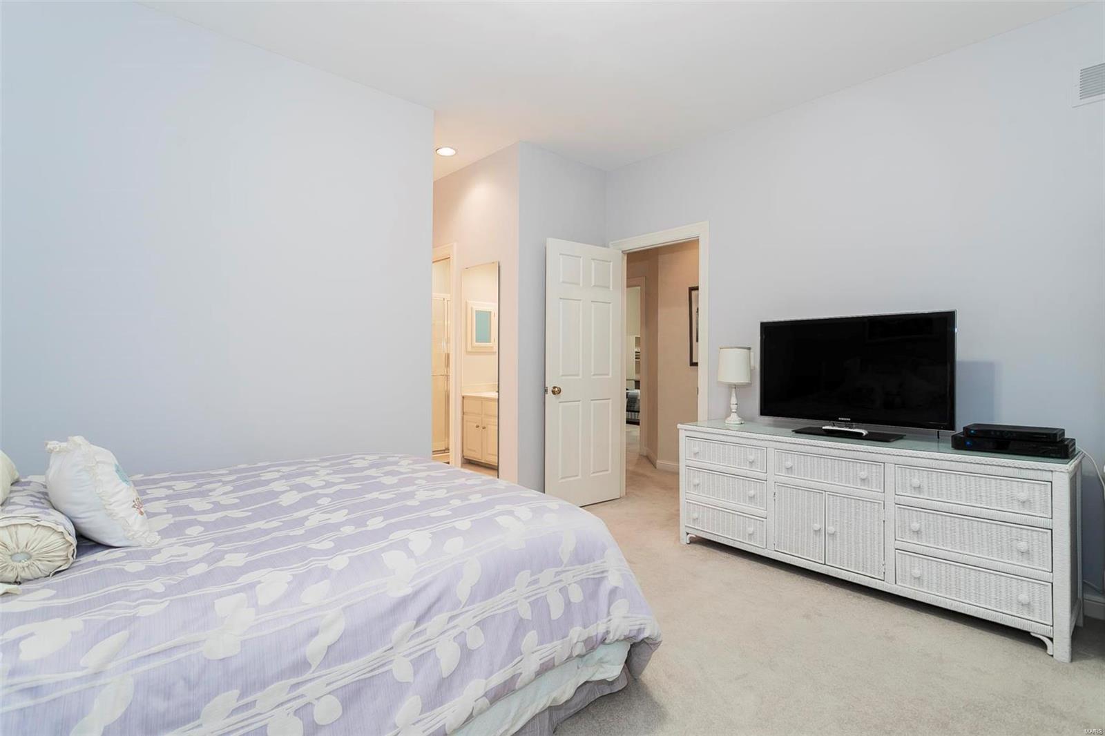 Kingspointe - Residential