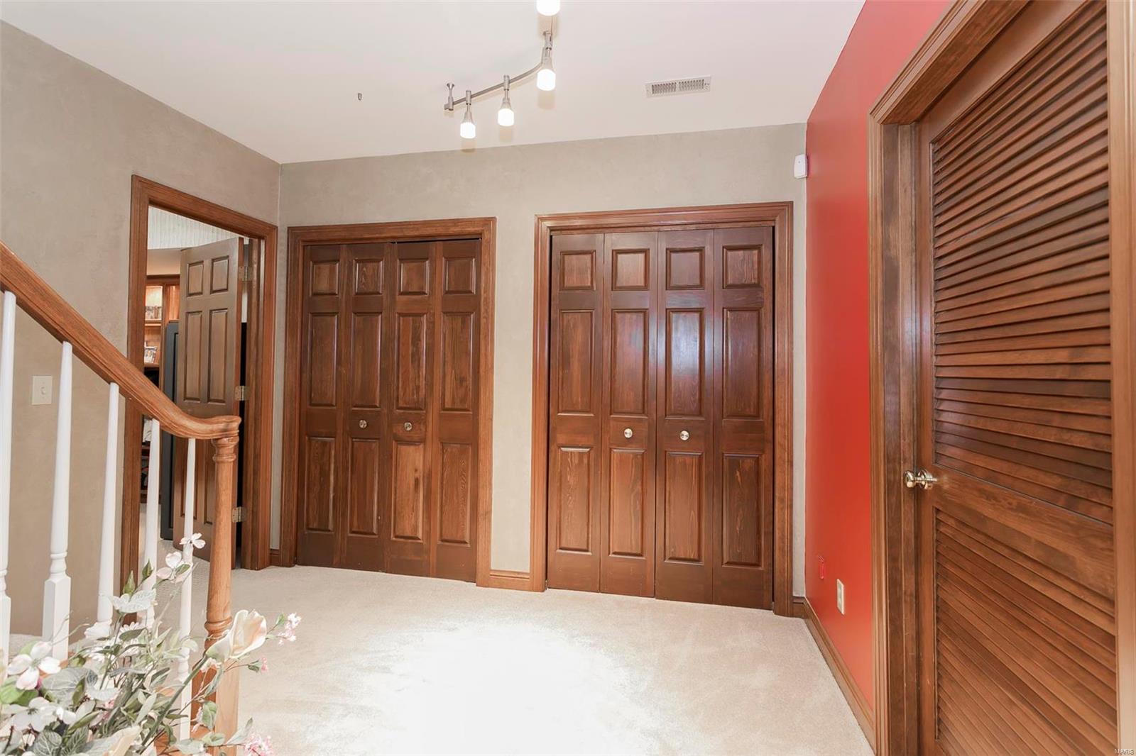 Kingspointe - Residential