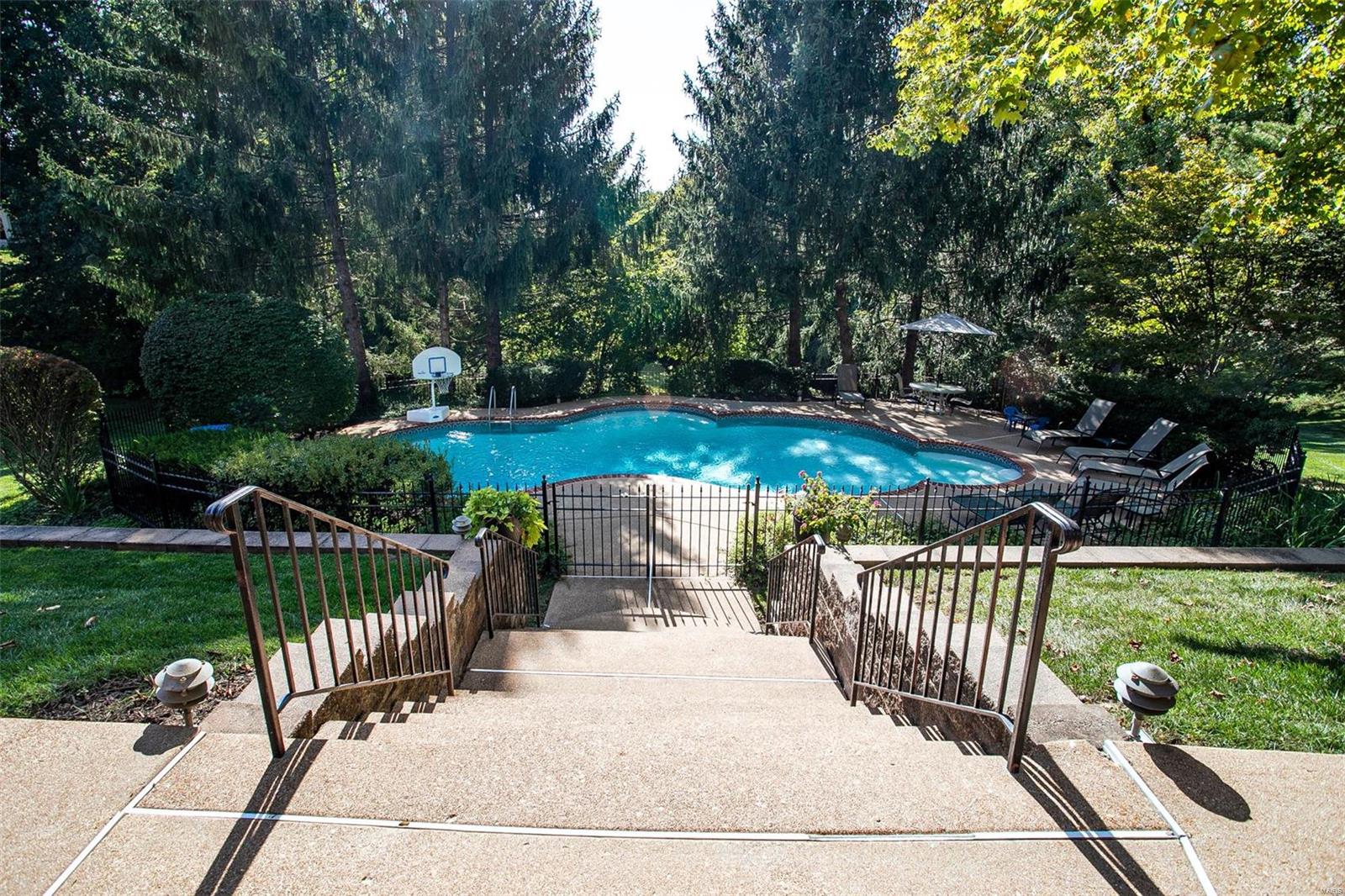 Kingspointe - Residential