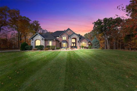 725 Crown Pointe Farms Defiance MO 63341