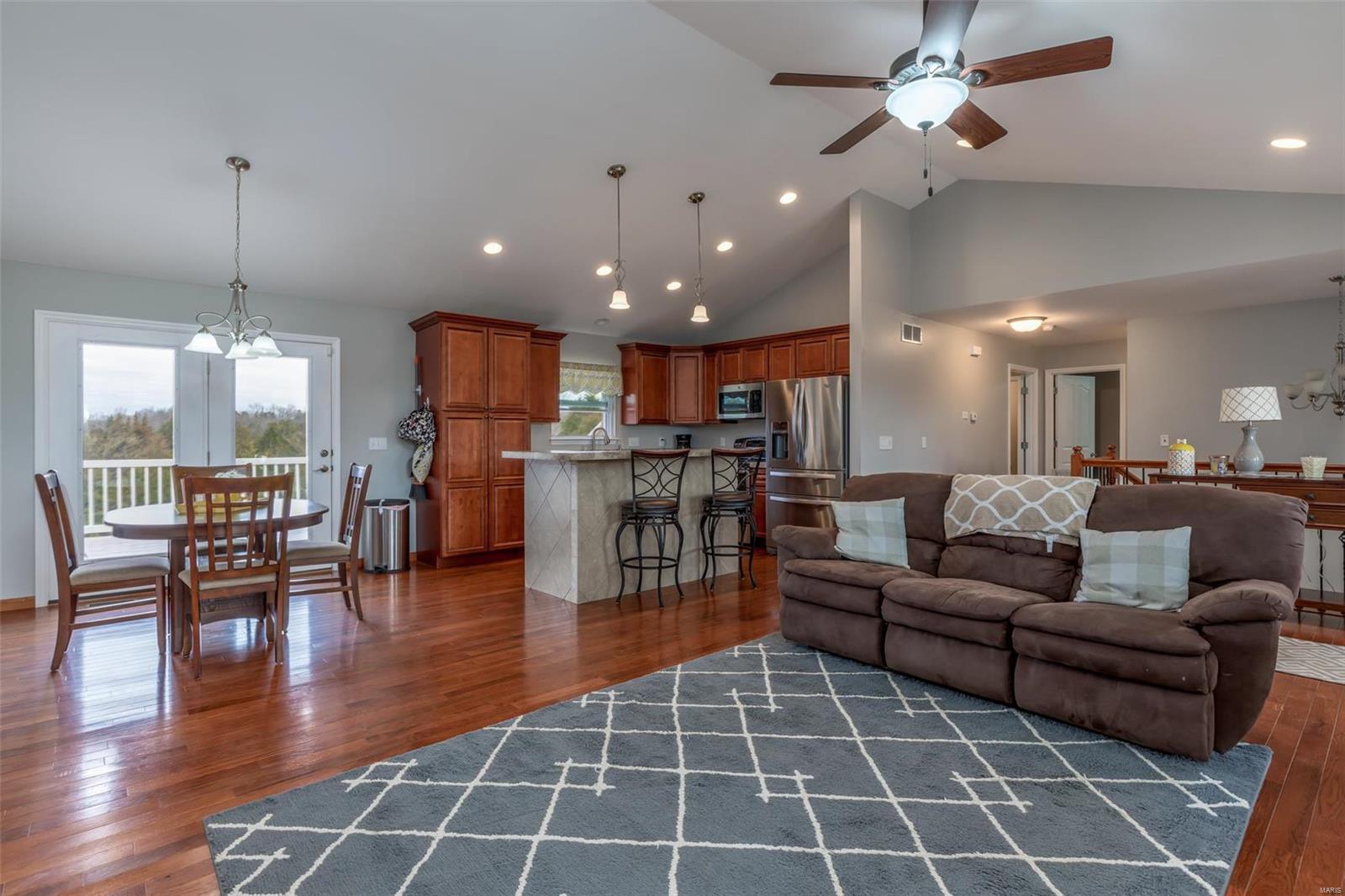 Saddle Crk - Residential