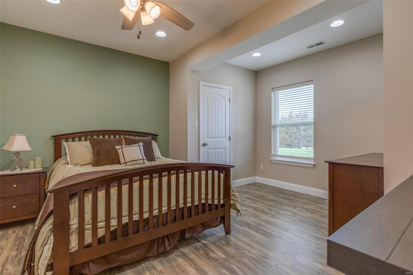 Saddle Crk - Residential