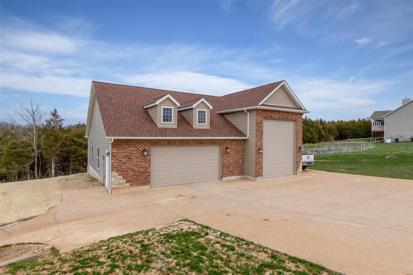 Saddle Crk - Residential