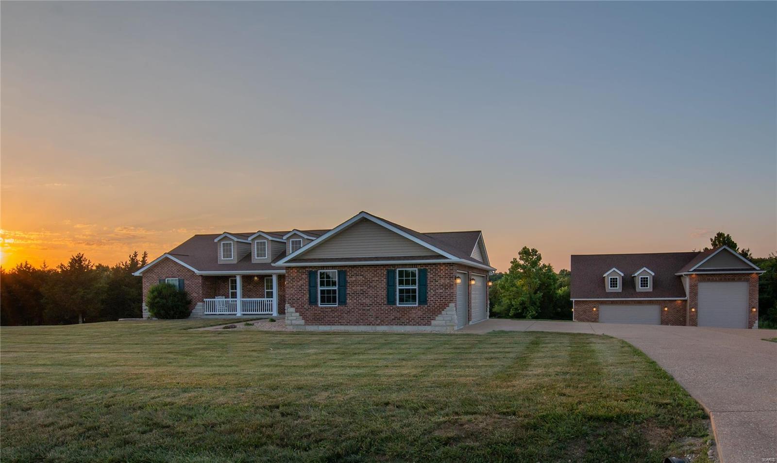 Saddle Crk - Residential