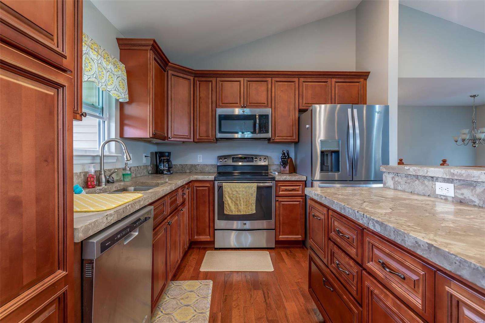 Saddle Crk - Residential