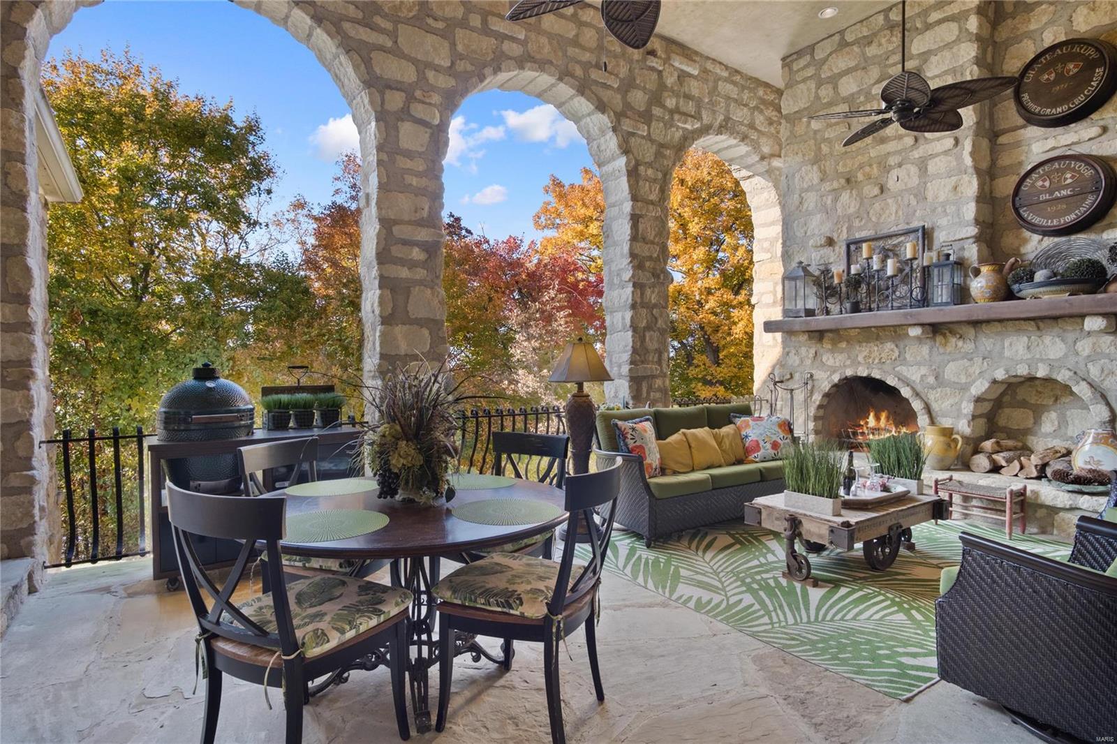 Bluffs Of St Albans - Residential