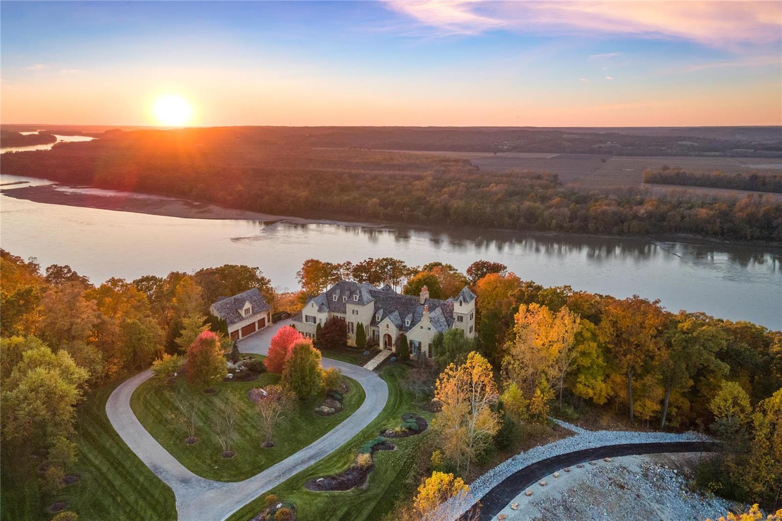 Bluffs Of St Albans - Residential
