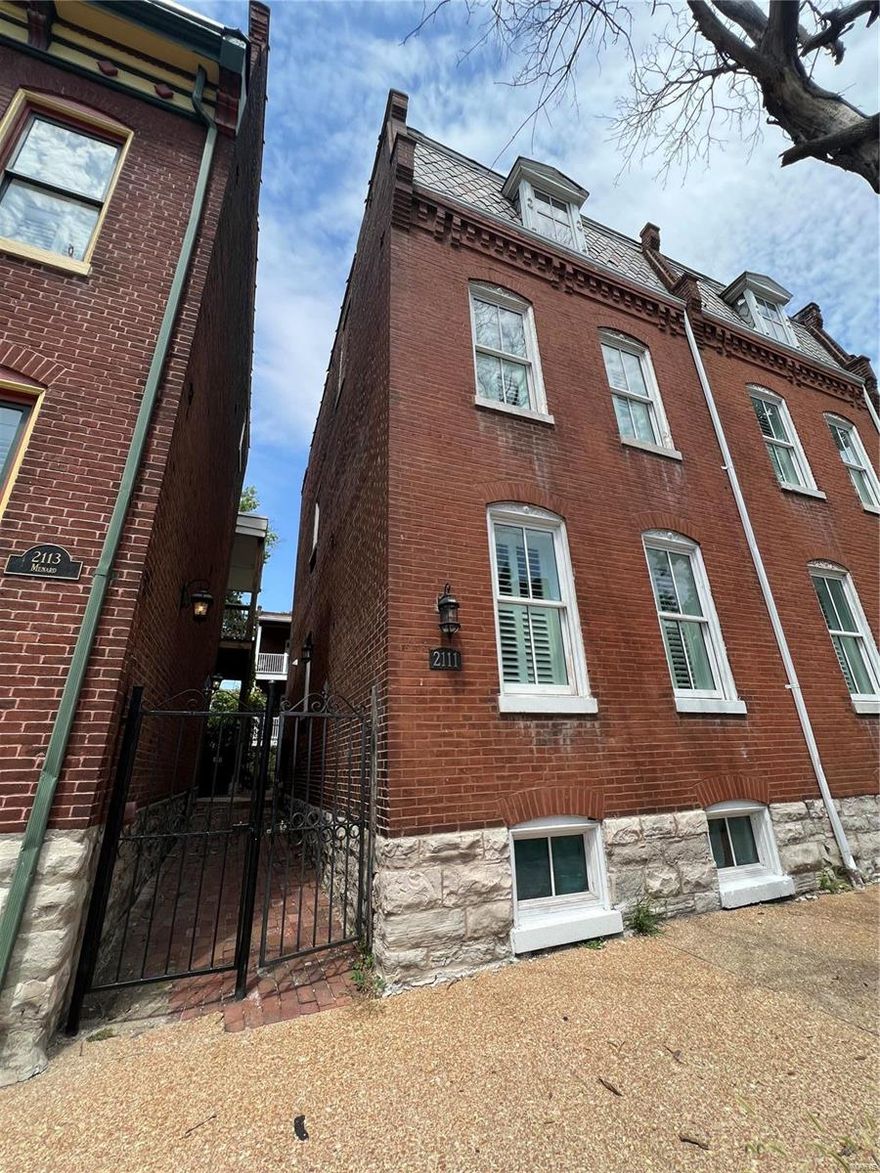 Renovated STUDIO apartment for rent in Soulard! Super nice location for this first floor apartment. Ample closet space. Relaxing courtyard for BBQs and lounging. Ready for move-in. Please note this is not a 1 bedroom, it is a studio apartment. Living/Bedroom are the same area. Looking to lease ASAP!