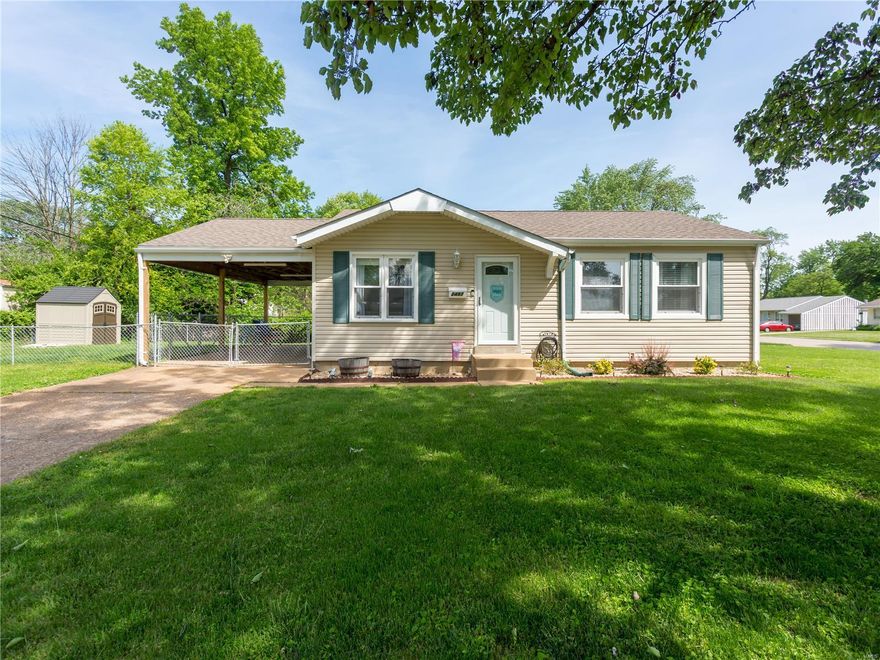 Beautifully UPDATED 3 Bedroom Ranch situated on a Large, Fenced-in Corner Lot, in a Quiet Subdivision & within walking distance to Pattonville Schools! This adorable home boasts with lots of Natural Light throughout, as you walk in the front door you will notice the beautiful Hardwood Floors, a Cozy Living Room, Newly Updated Bathroom including a Tiled Floor & Tiled Shower, Neutral Colored Paint, & Updated Fixtures. The Kitchen features 42" Cabinets w/ Crown Molding, Under Cabinet Lighting, Ceramic Tile Backsplash with a Herringbone pattern behind the Undermount Kitchen Sink, Quartz Countertops, Stainless Steel Appliances, Double Oven, & Space Saver Microwave. Don't forget about the Main Floor Laundry hook-up in this home. Ready to make this space your new place? Take a look today before it's too late!