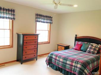 Oak Knoll Country Estate - Residential