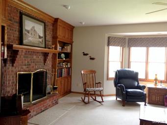 Oak Knoll Country Estate - Residential