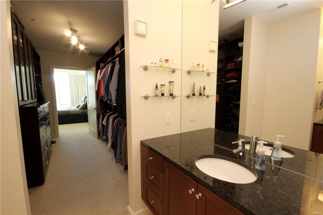 4545 Lindell Blvd Condominium - Residential