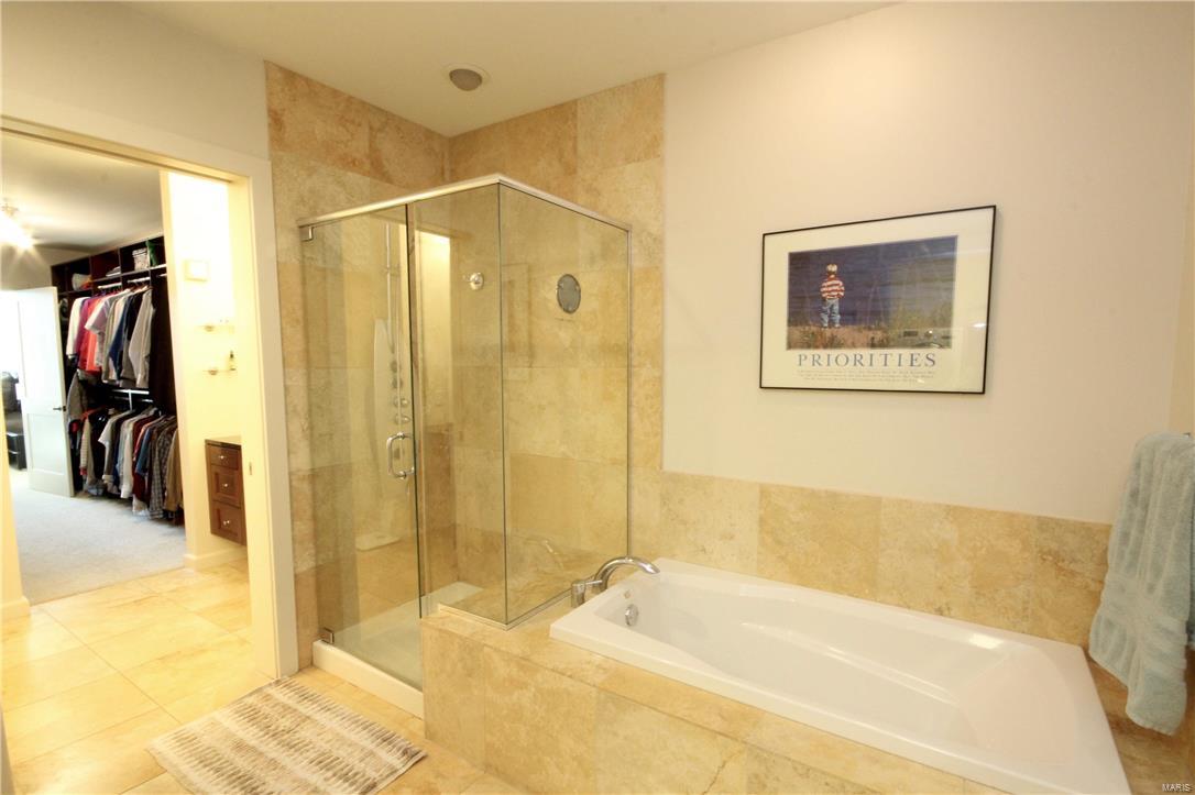 4545 Lindell Blvd Condominium - Residential