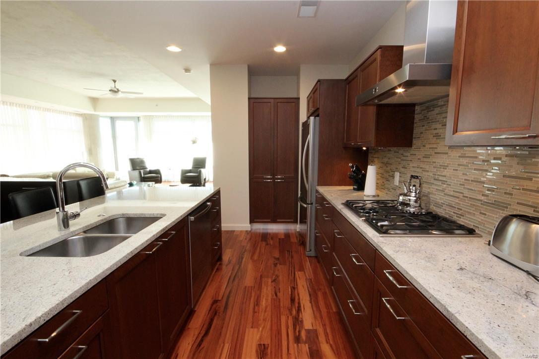 4545 Lindell Blvd Condominium - Residential