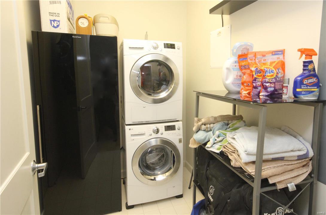 4545 Lindell Blvd Condominium - Residential