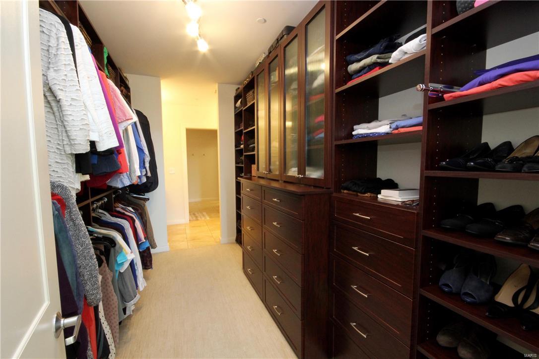 4545 Lindell Blvd Condominium - Residential