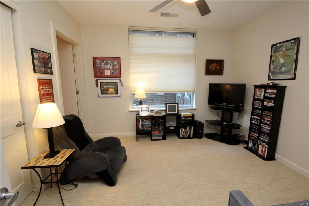 4545 Lindell Blvd Condominium - Residential