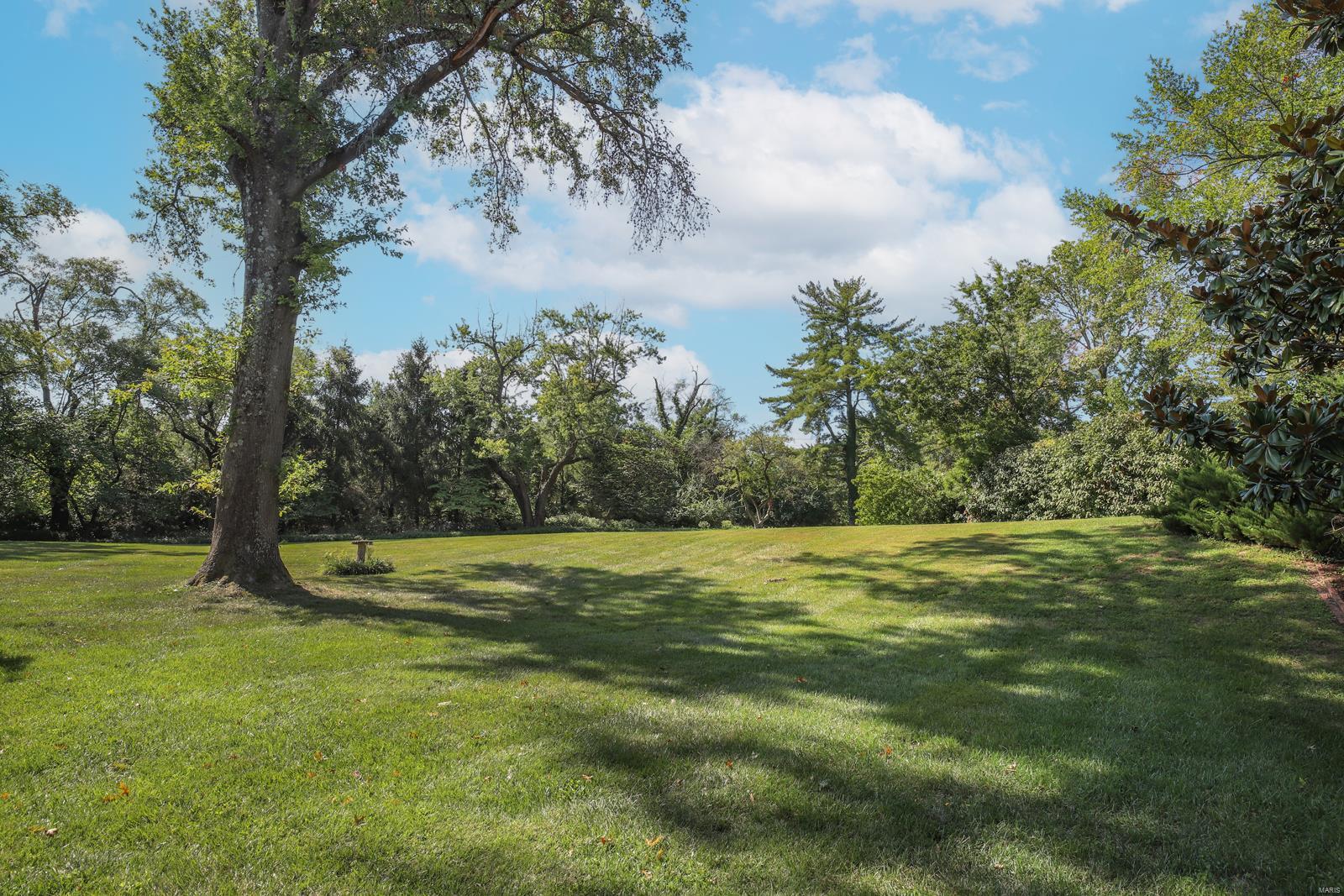 Bellerive Country Club Grounds - Residential