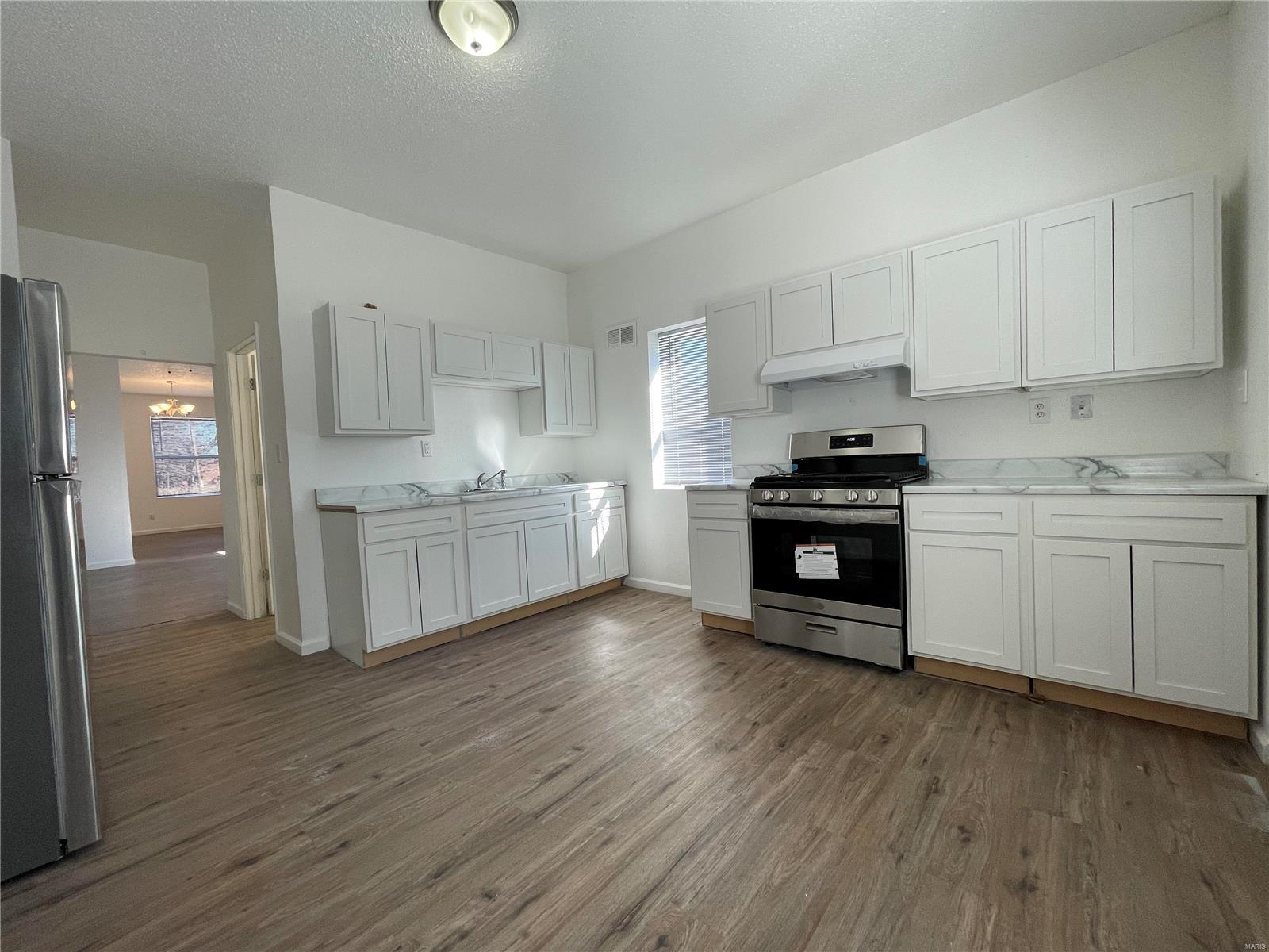 Chouteau Place Add - Residential Lease