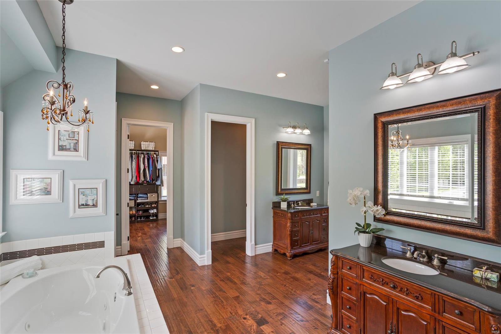 Red Bird - Residential