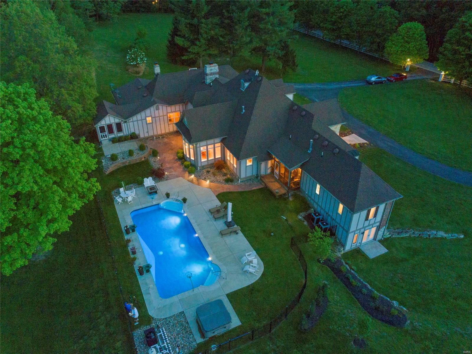 Red Bird - Residential