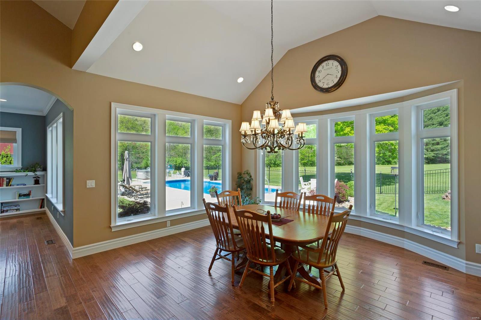 Red Bird - Residential