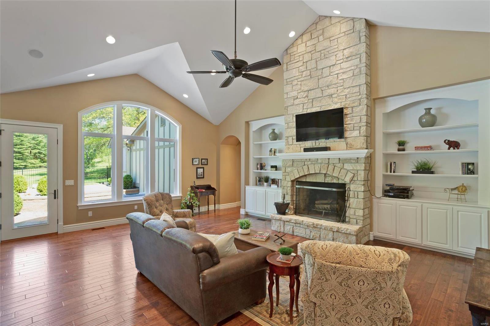 Red Bird - Residential