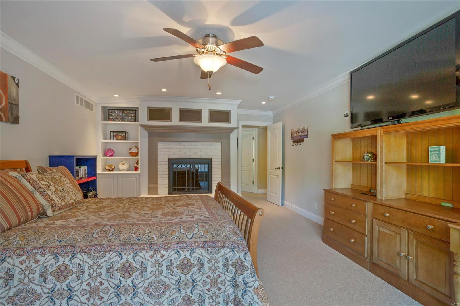 Red Bird - Residential