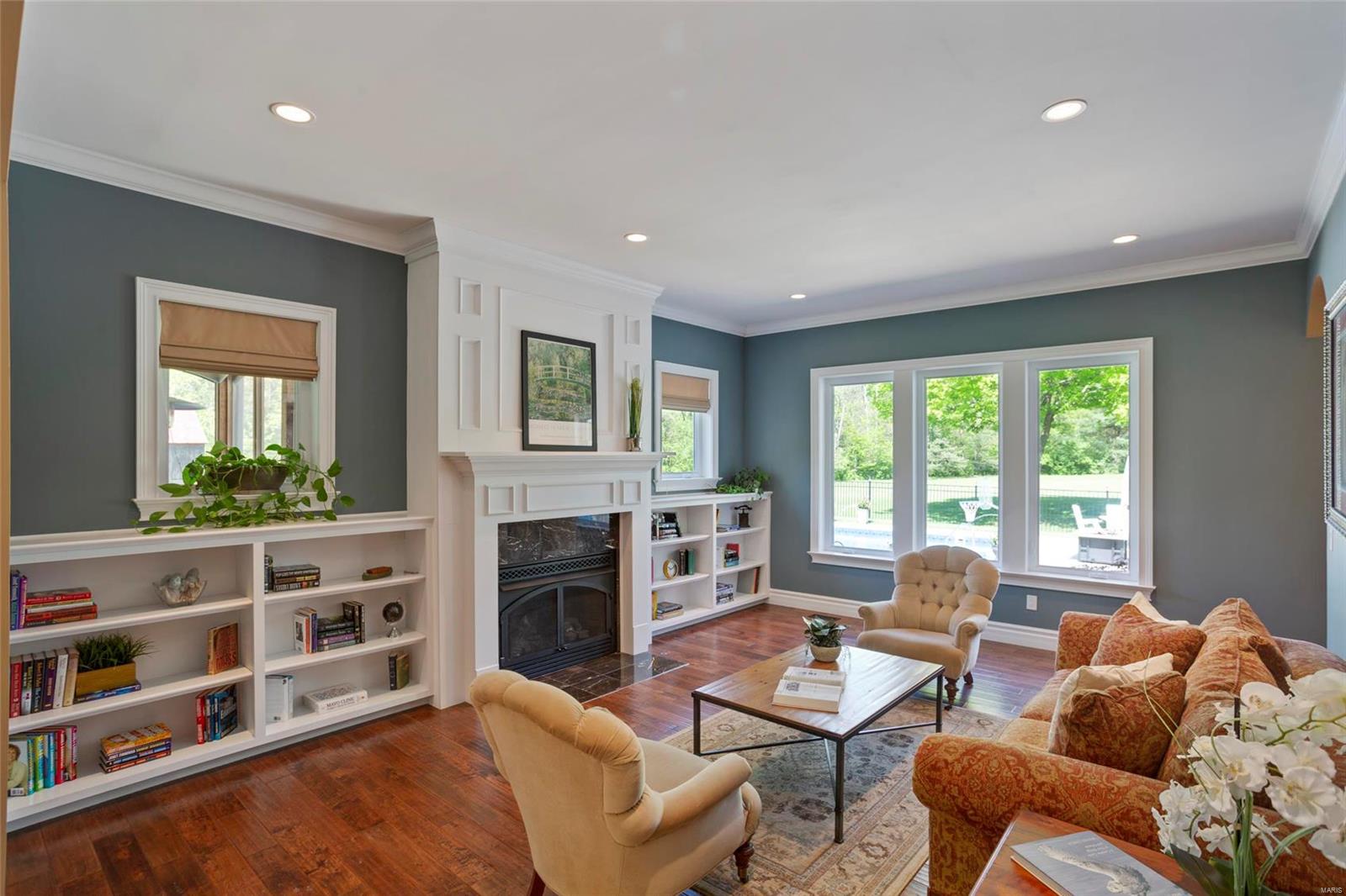 Red Bird - Residential