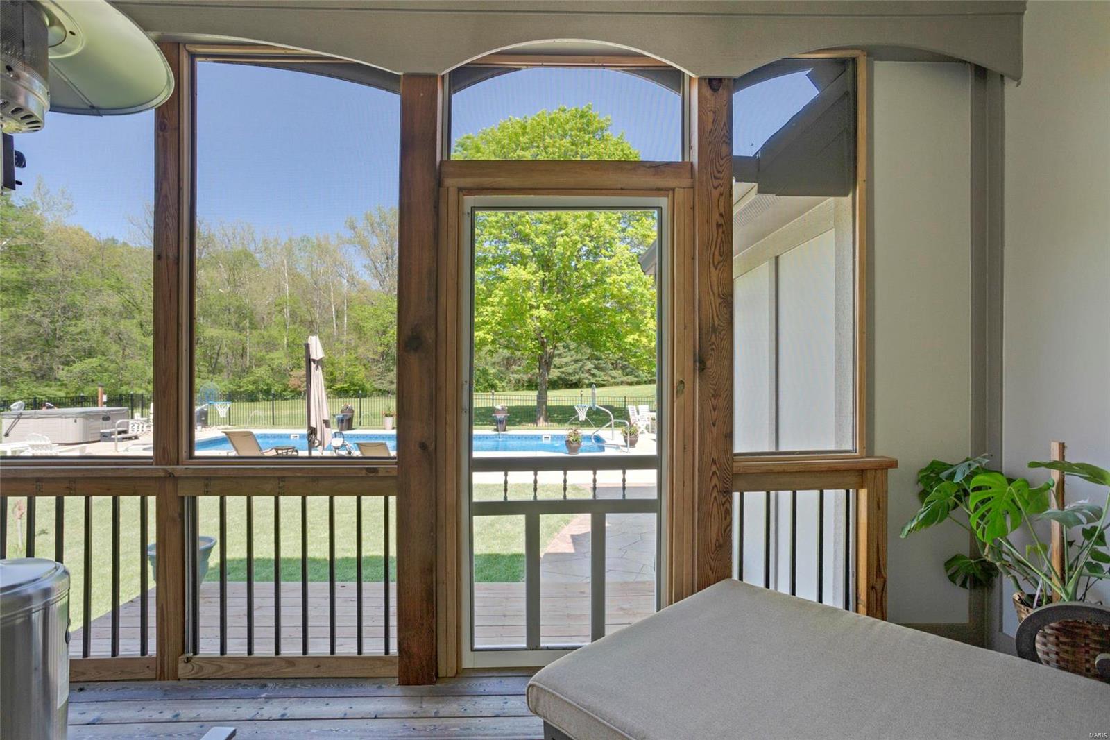 Red Bird - Residential