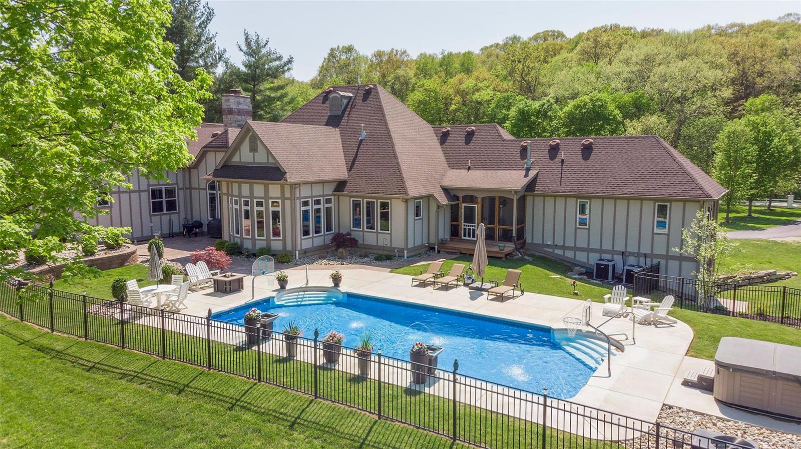 Red Bird - Residential