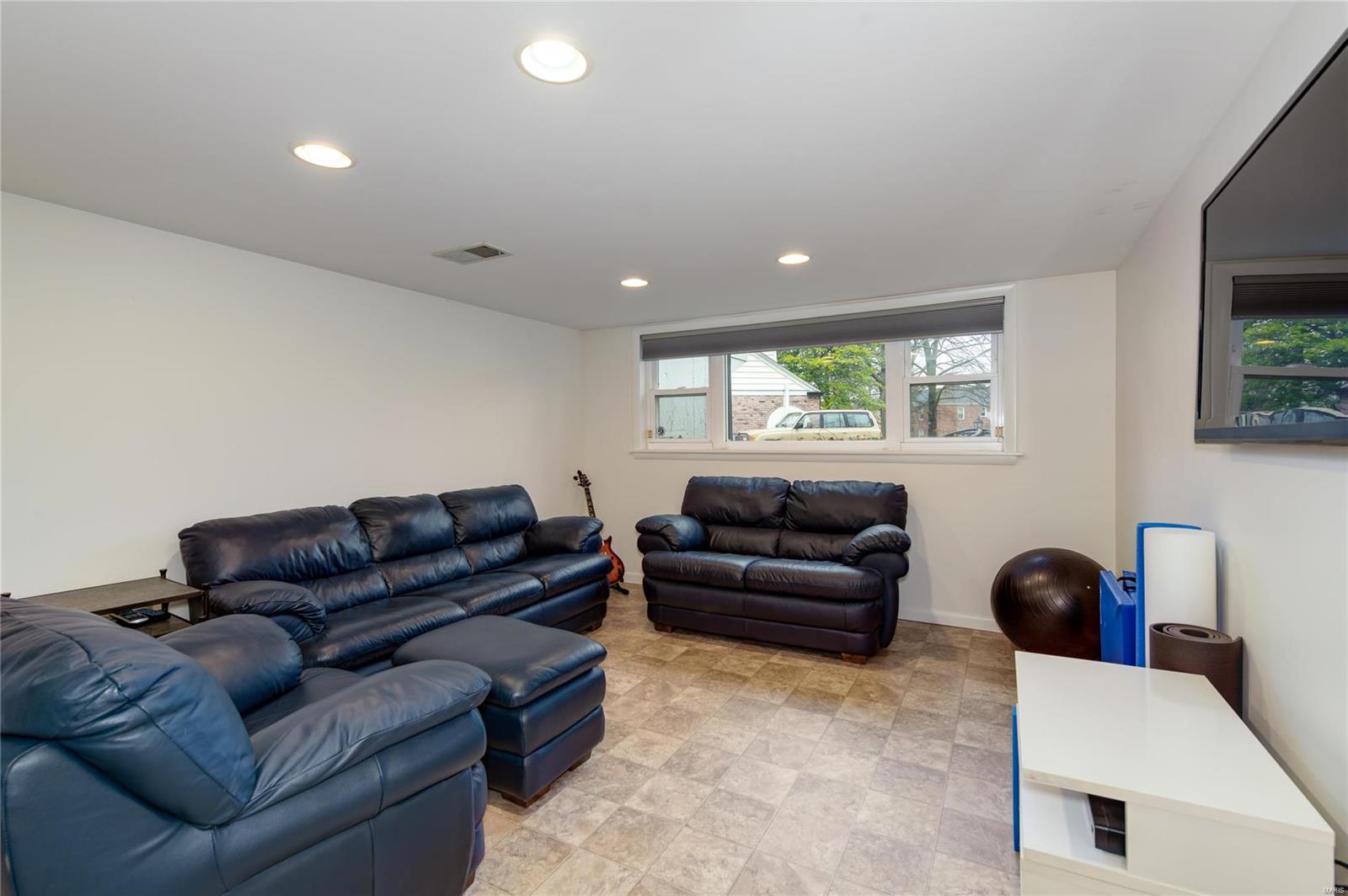 Davis Place - Residential