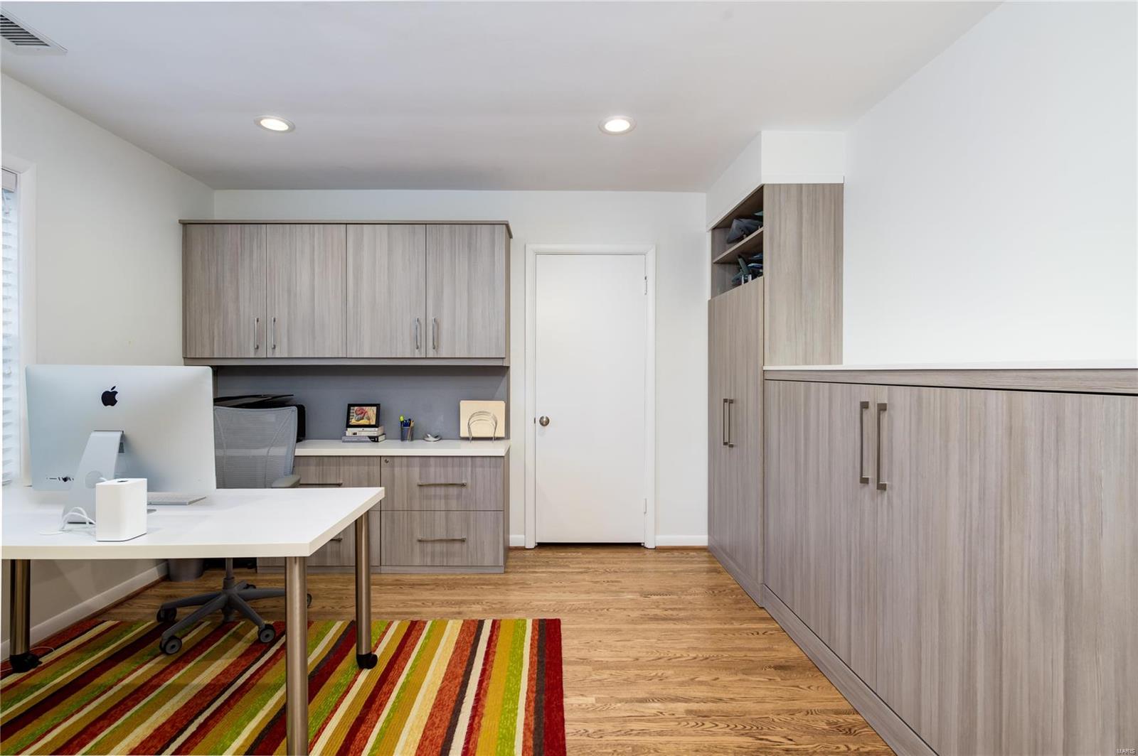 Davis Place - Residential