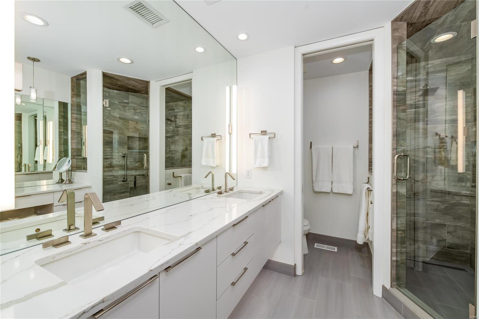 Davis Place - Residential