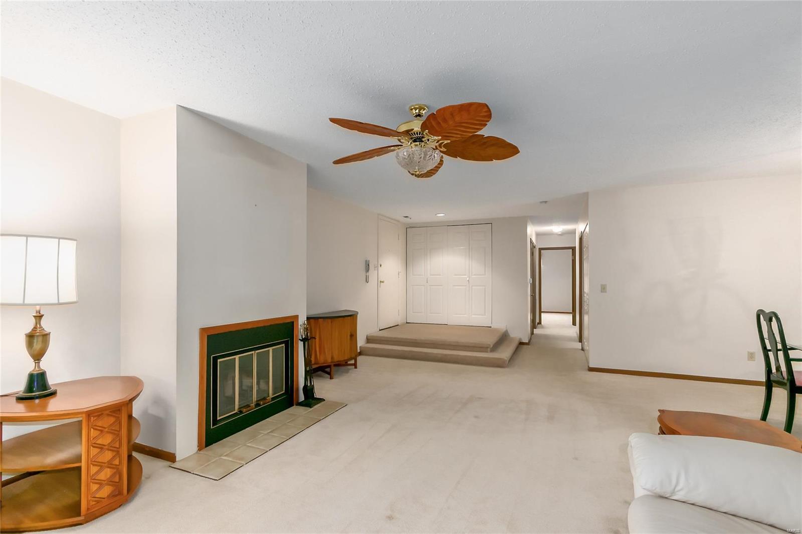 Royal Pines 1 Condo Fourth - Residential