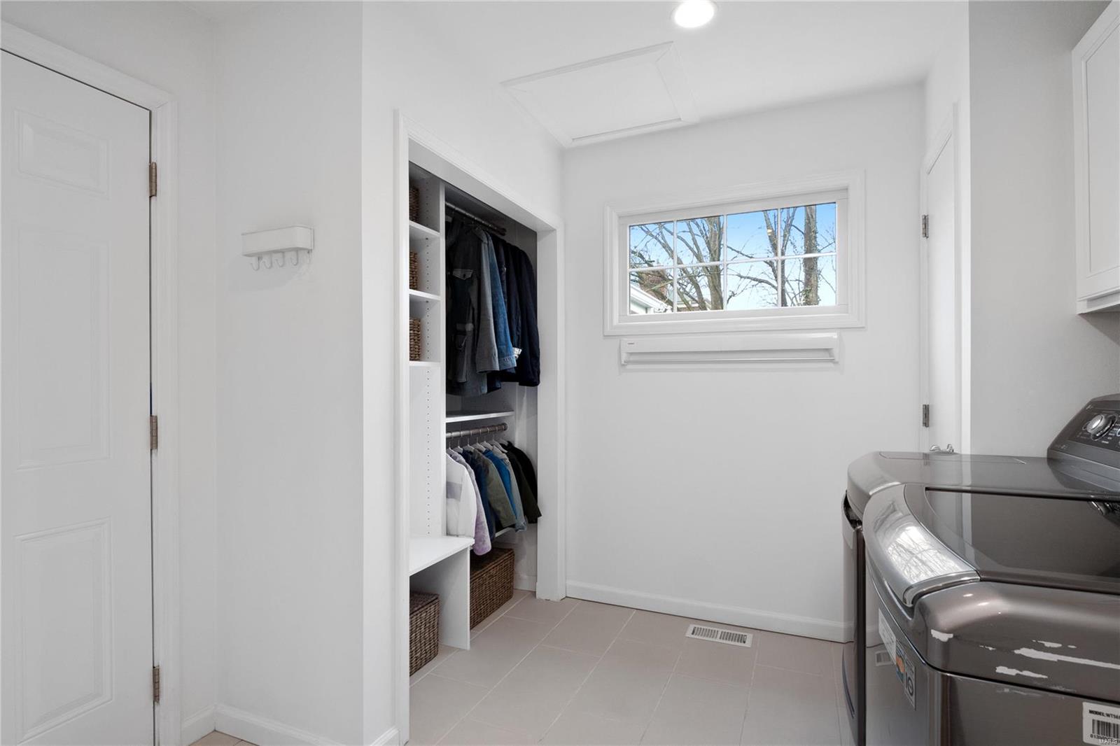 Countryshire Place - Residential