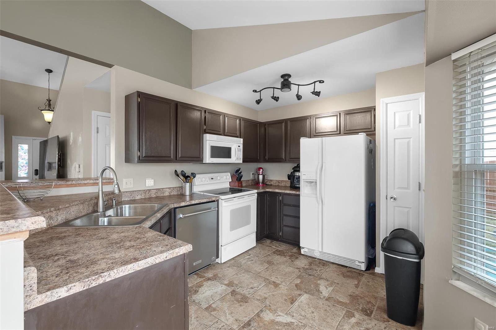 Brittany Place #4 - Residential