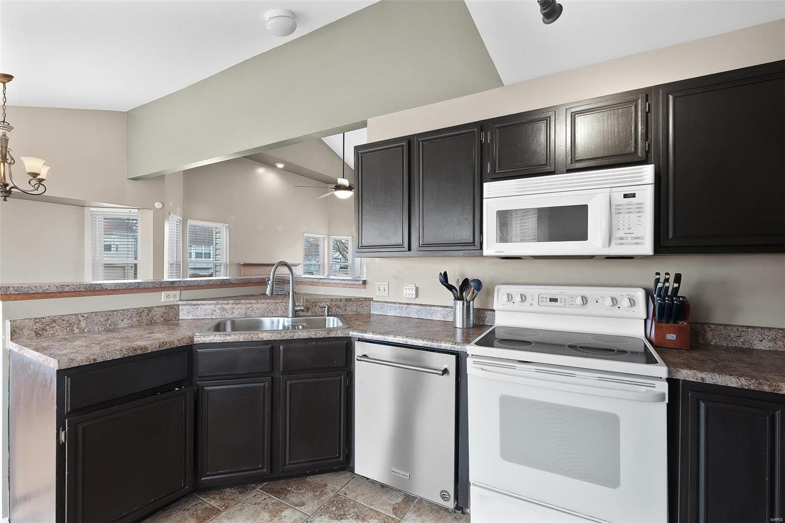 Brittany Place #4 - Residential