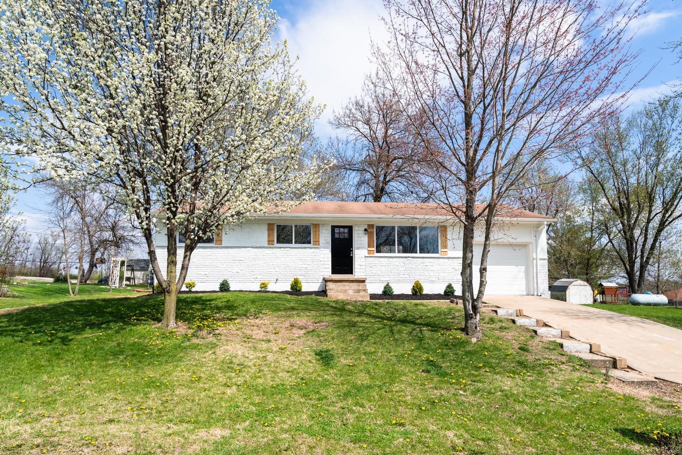 West View Ac - Residential