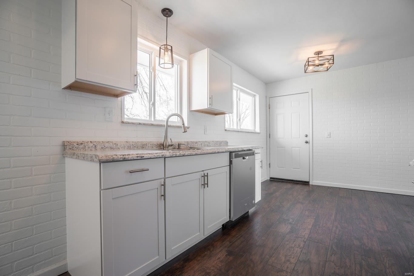 West View Ac - Residential