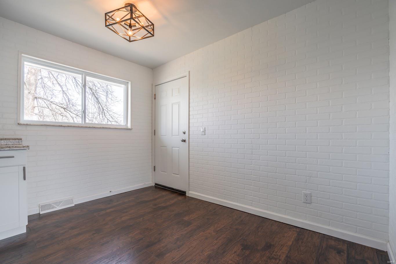 West View Ac - Residential