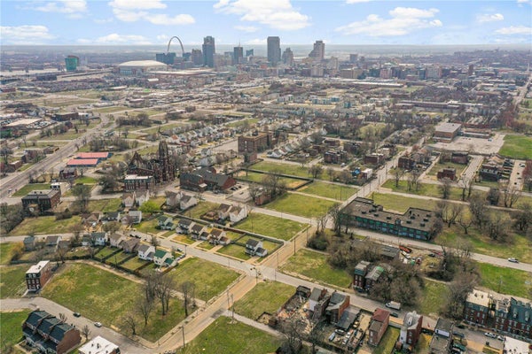 1901 BENTON ST, SAINT LOUIS, MO 63106 - Image bbe49f9ffca33545e8eddc9290de1a1f/3821454532