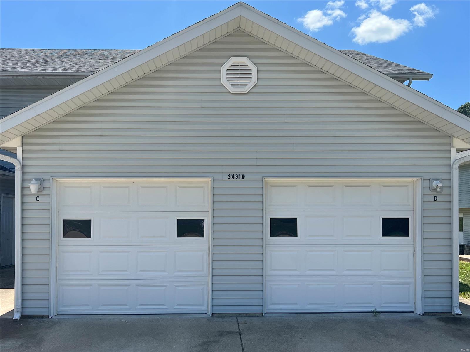 Hunters Point Town Homes - Residential Income